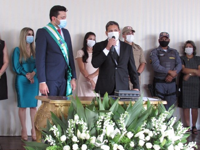 Prefeito Maninho dá posse Secretarios parte 003