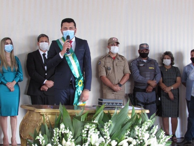 Prefeito Maninho dá posse Secretarios parte 003