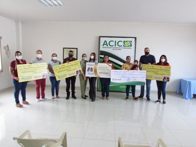 Entrega dos premios da campanha Natal Feliz do Consumidor