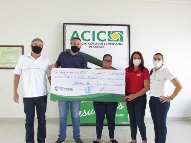 Entrega dos premios da campanha Natal Feliz do Consumidor