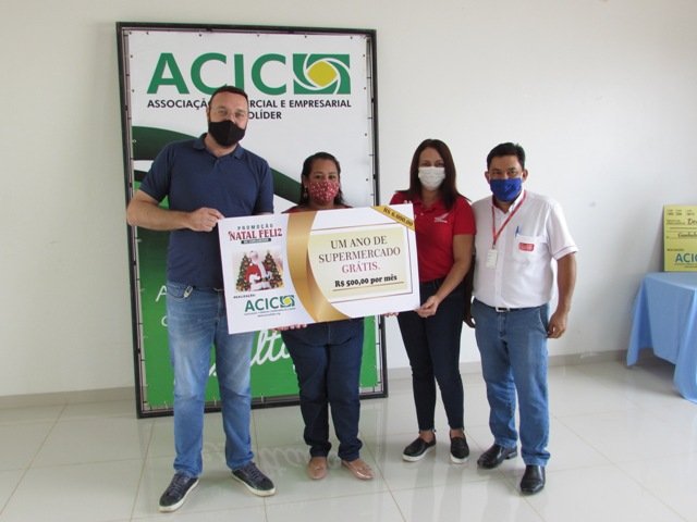 Entrega dos premios da campanha Natal Feliz do Consumidor