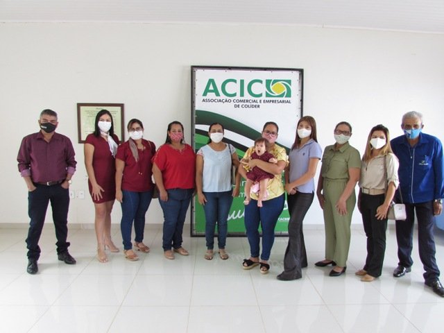 Entrega dos premios da campanha Natal Feliz do Consumidor