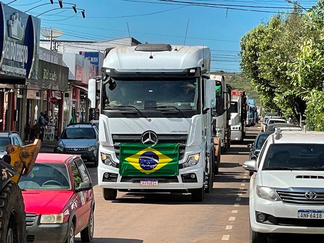Carreata Movimento Verde Amarelo Colíder