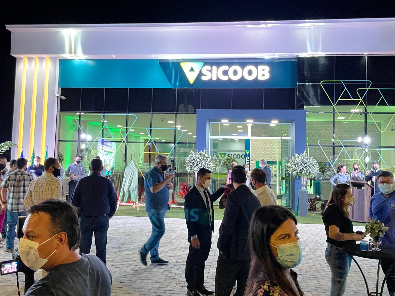 Reinauguração SICOOB norte de Colider parte 001