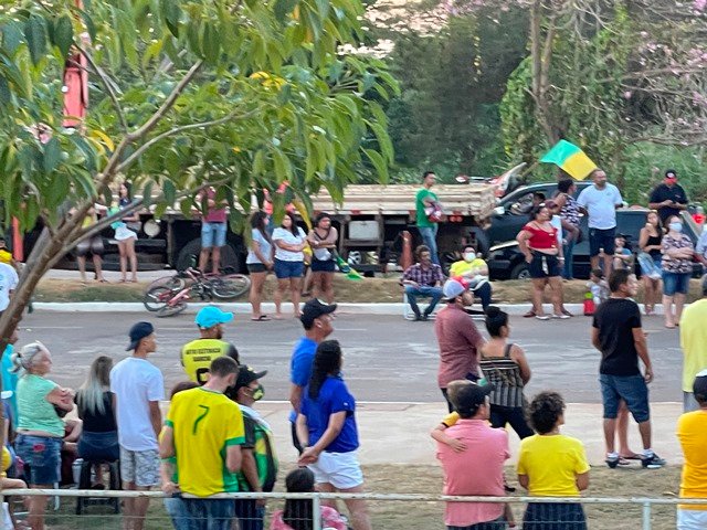 Sociedade Colidense aproveitaram feriado de 7 de Setembro para manisfestar