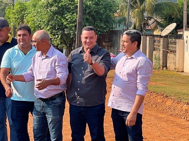 Prefeito Maninho realiza a entrega da 1ª Usina Asfaltica de Colíder. (parte 01)