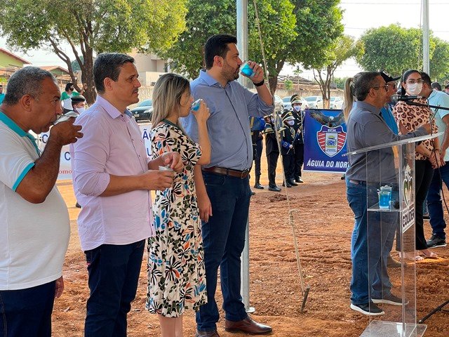 Prefeito Maninho realiza a entrega da 1ª Usina Asfaltica de Colíder. (parte 01)