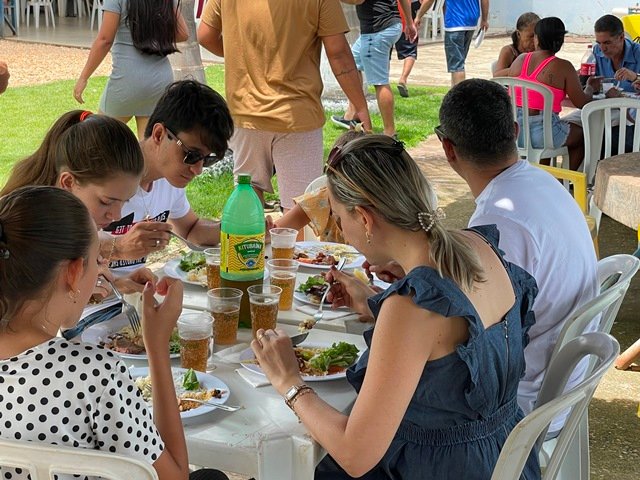 Almoço Beneficente Fazenda Esperança Bento XVI parte 001