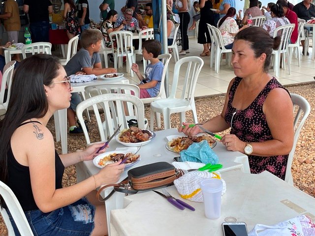Almoço Beneficente Fazenda Esperança Bento XVI parte 001