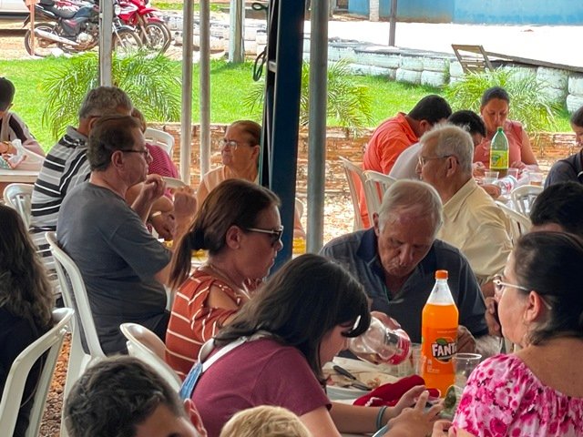 Almoço Beneficente Fazenda Esperança Bento XVI parte 002