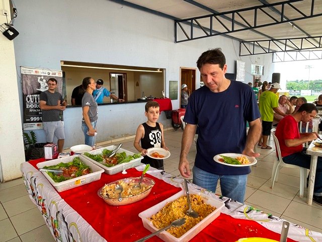 Almoço Beneficente Fazenda Esperança Bento XVI parte 002