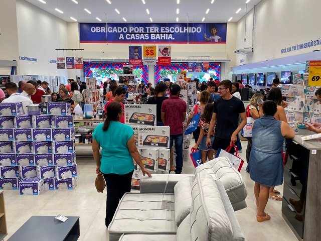 Inauguração das Casas Bahia em Colíder