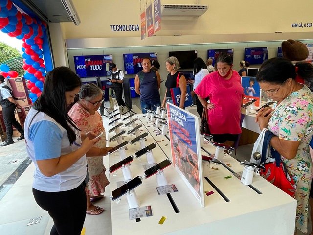 Inauguração das Casas Bahia em Colíder