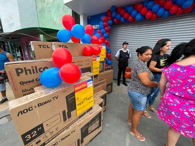 Inauguração das Casas Bahia em Colíder