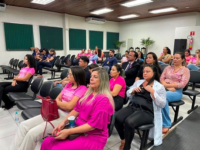 Palestra em Colíder sobre o Cancer de Mama e sua prevençao
