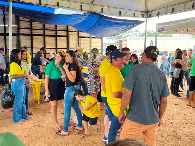 Manifesto contra eleições presidenciais de 2022 e bloqueio da MT-320 parte 001