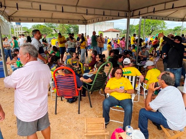 Manifesto contra eleições presidenciais de 2022 e bloqueio da MT-320 parte 002
