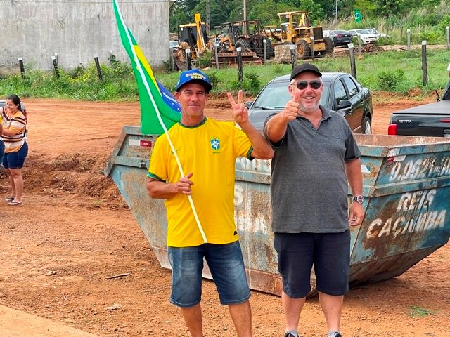 Manifesto contra eleições presidenciais de 2022 e bloqueio da MT-320 parte 002