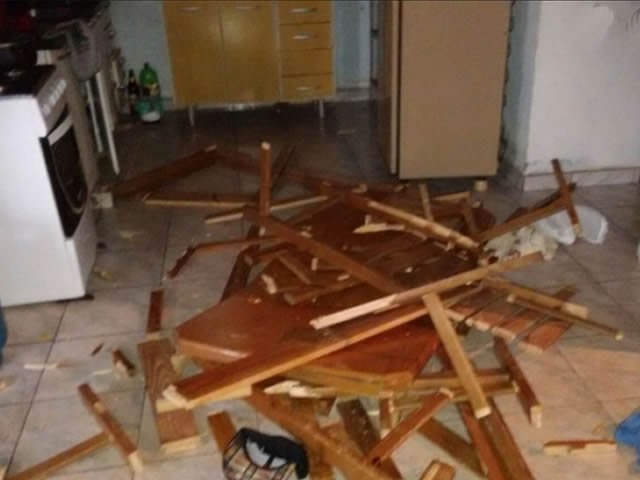 Namorado em Colíder não aceita o rompimento e acaba com mobila da casa de mulher.