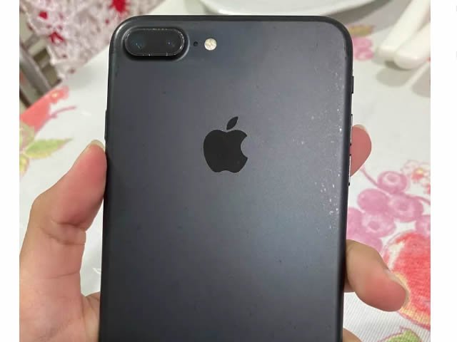 Bandidos furtam dinheiro celular e joias de vítima em Colíder.