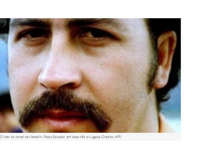Sobrinho de Pablo Escobar encontra mais de R$ 100 milhões em parede de apartamento