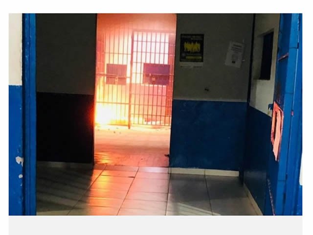 Menores infratores fazem motim e ateiam fogo em colchões de Socioeducativo