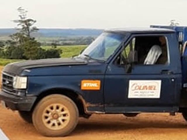 Bandidos em Colíder arrombam deposito de loja de equipamentos agriculas e fogem na caminhonete da empresa.