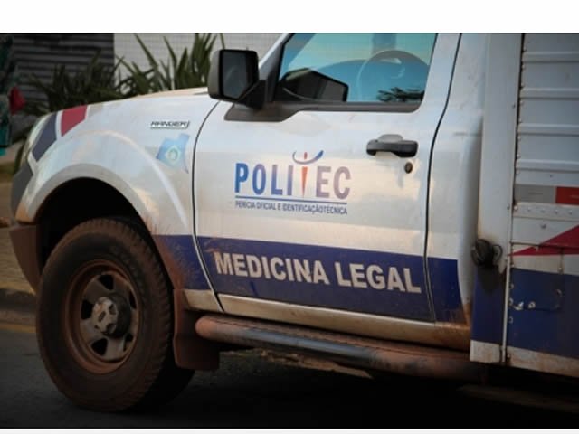 Quatro são executados com tiros na cabeça em praça por motociclistas
