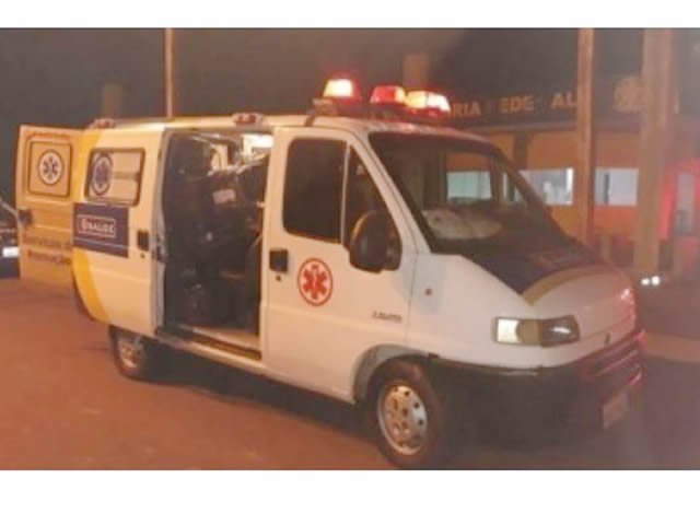 Polícia aborda ambulância com sirene ligada e descobre que paciente era 1,5 tonelada de maconha