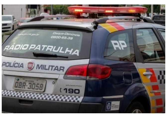 Mãe e filho recém-nascido são mantidos reféns em roubo à residência