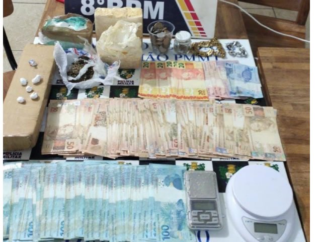 Homem é detido com grande quantidade de entorpecentes e mais de R$ 11 mil em dinheiro