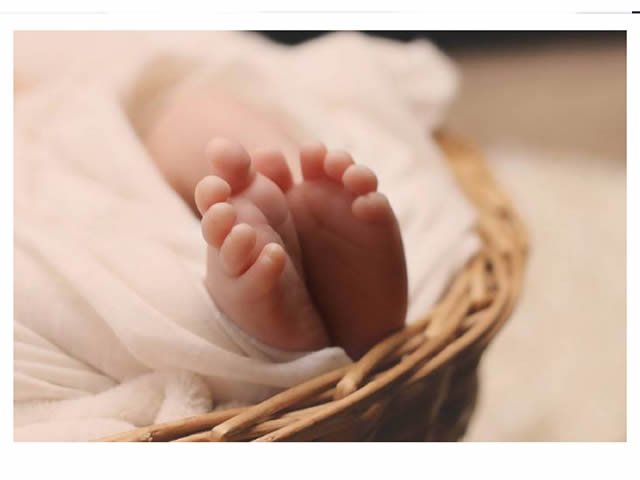 Bebê morre asfixiado após comer pipoca