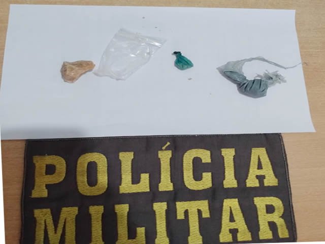 URGENTE: PM prende jovem de 26 anos em Colíder e fecha Boca de Fumo. (Vídeo)