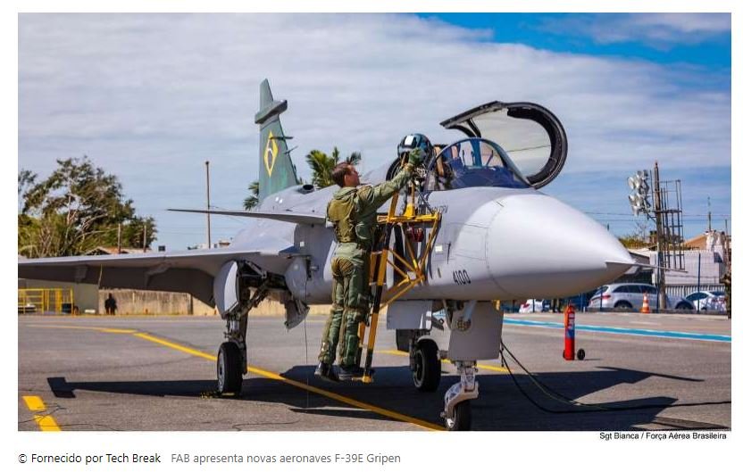 FAB apresenta novas aeronaves F-39E Gripen