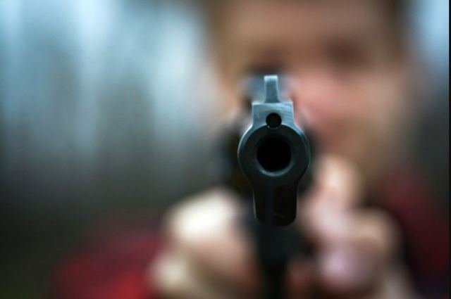Idosos ficam trancados em banheiro durante roubo à residência no Jardim Liberdade