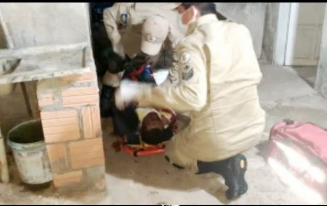 Homem é esfaqueado e socorrido em estado grave