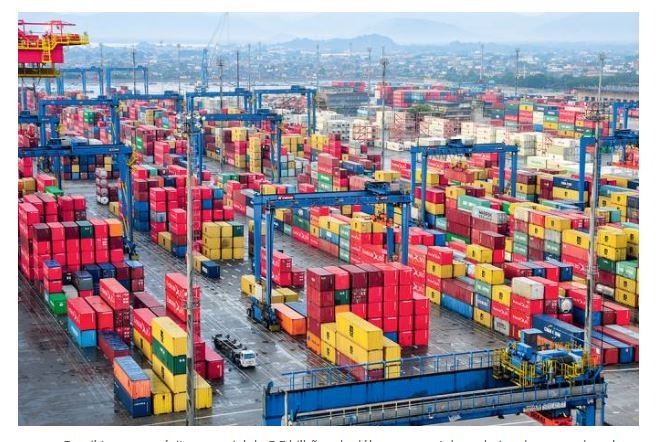 Brasil tem superávit comercial de US$5,5 bi em outubro, abaixo do esperado