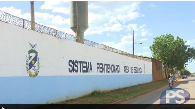 Policiais penais flagram suspeitos jogando droga dentro do CRS