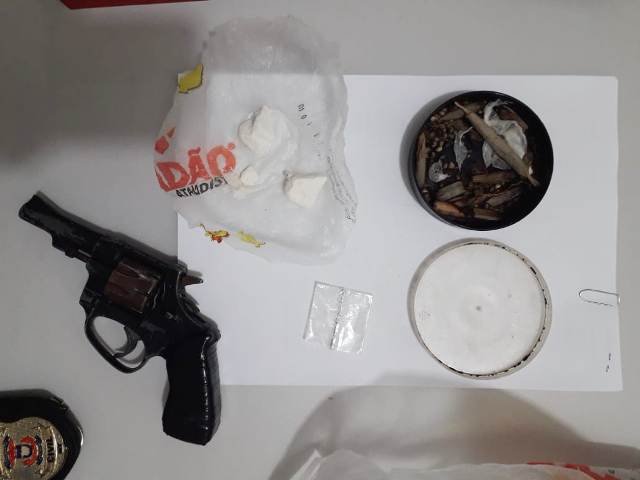 URGENTE: Força Tática prende jovem em Colíder por Trafico, Corrupção de Menor e Porte Ilegal de Arma. (Fotos)