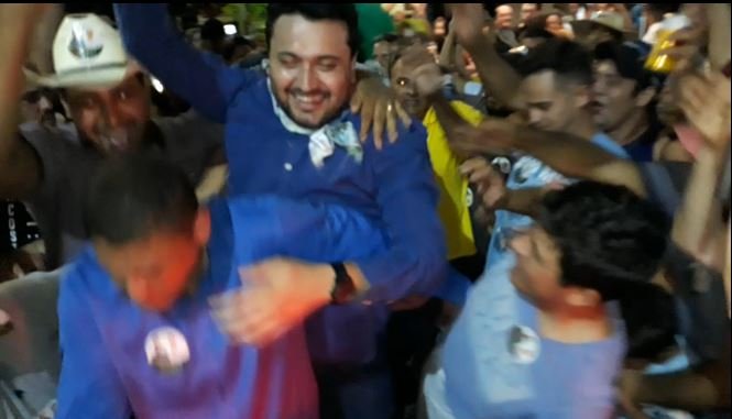 Confira como foi a carreata da vitoria do Prefeito eleito ‘Maninho’. (Vídeo)