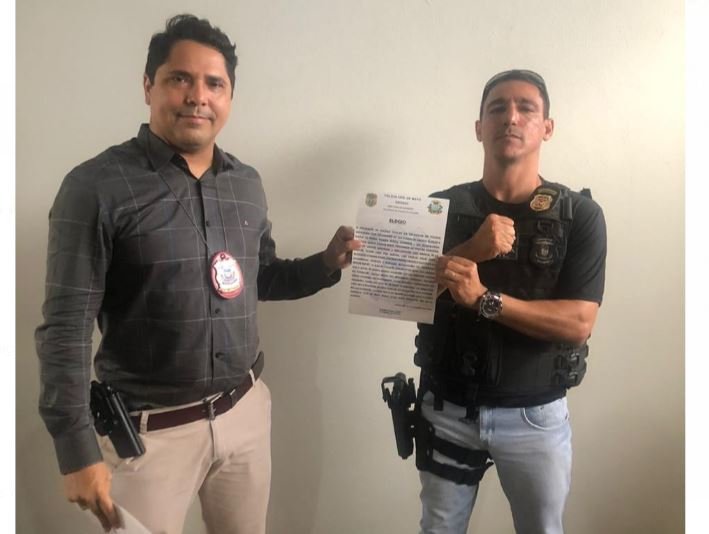Em cerimônia de despedida de Colíder, delegado entrega elogios aos policiais. (Fotos)