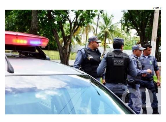 Homem é assassinado e tem casa incendiada no interior