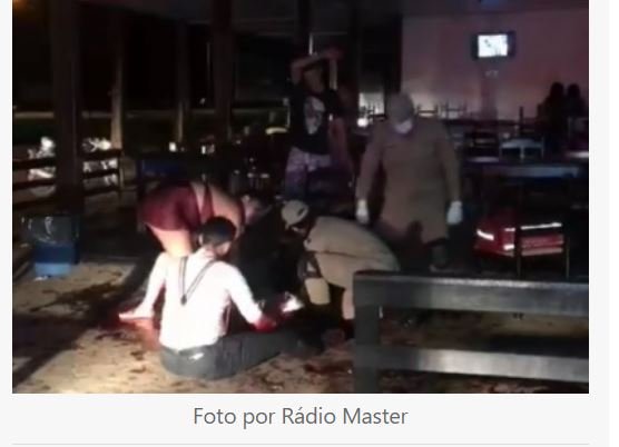 Peoa de rodeio é assassinado e homem esfaqueado em conveniência de posto de combustível