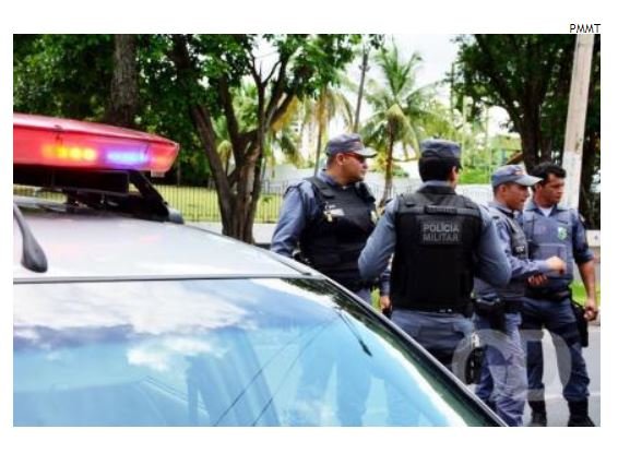 PM reage e mata dois assaltantes durante roubo em casa
