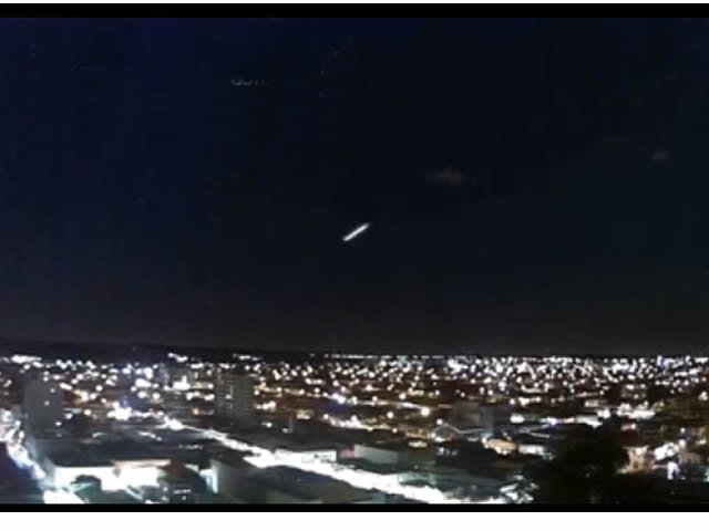 Bola de fogo é vista em cidade do interior