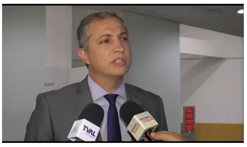 Mais de 40 prédios escolares em situação crítica necessitando de reformas e em prédios alugados e deputados votam aumento de duodécimo aos poderes, critica Faissal Calil