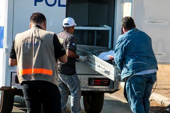Motociclista morre ao ser atingido por caminhonete