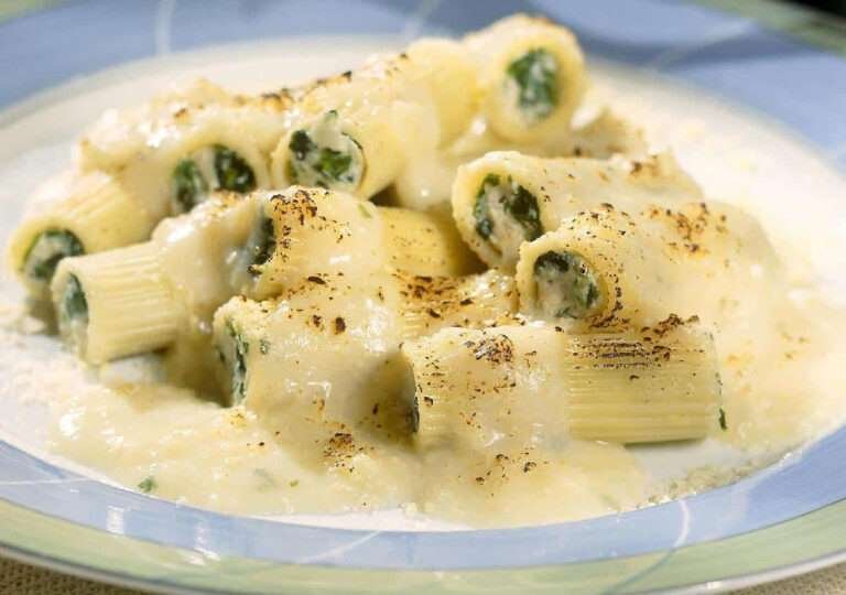Rigatoni com frango e ricota para um jantar especial