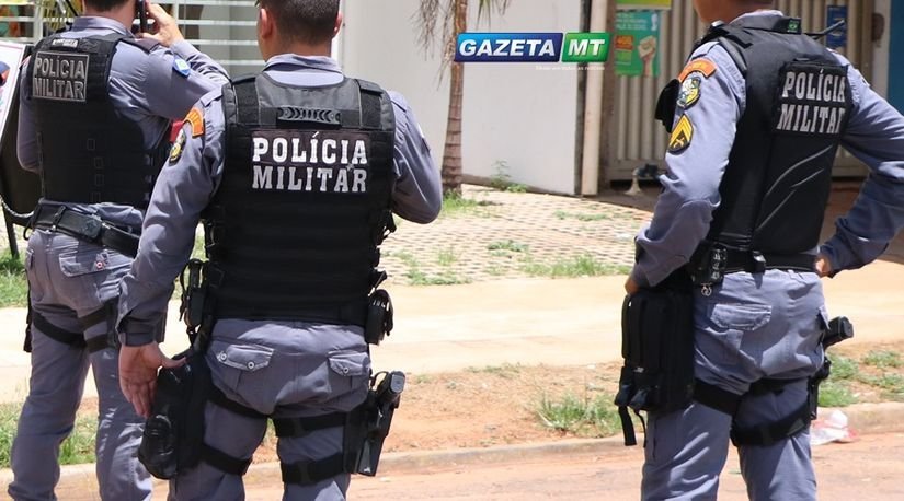 Dupla é detida pela PM com quase R$ 5 mil após roubar loja de calçados