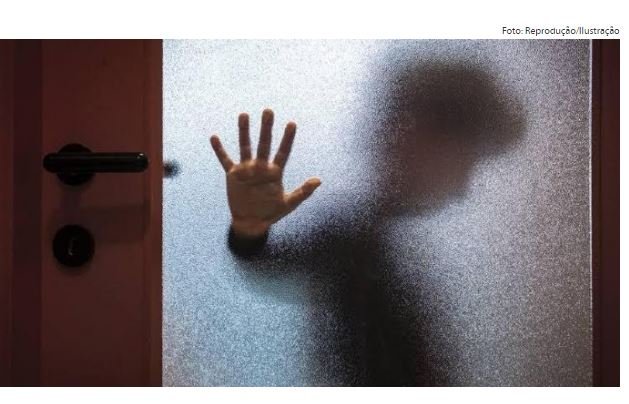 Homem que teria estuprado a própria filha na infância é denunciado por tentar abusar do neto